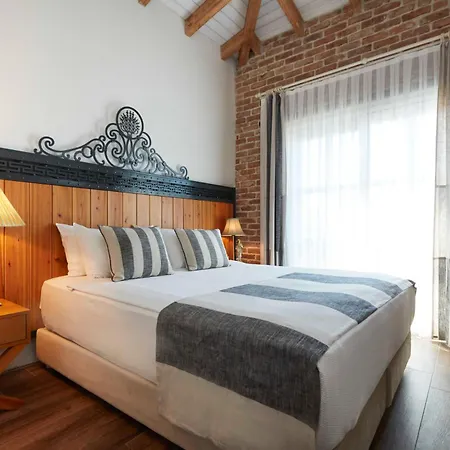 Alabora Hotel 3*