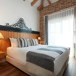 Alabora Hotel 3*