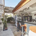 Alabora Hotel
