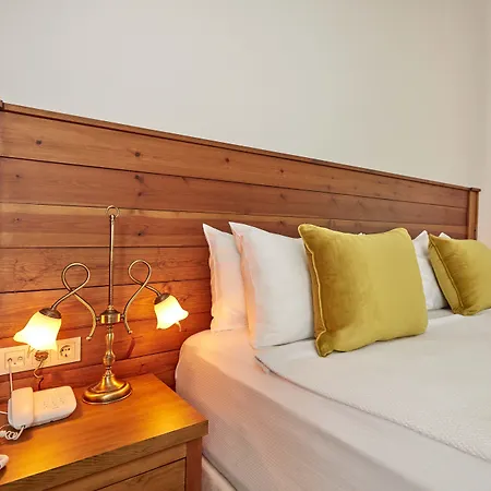 Alabora Hotel